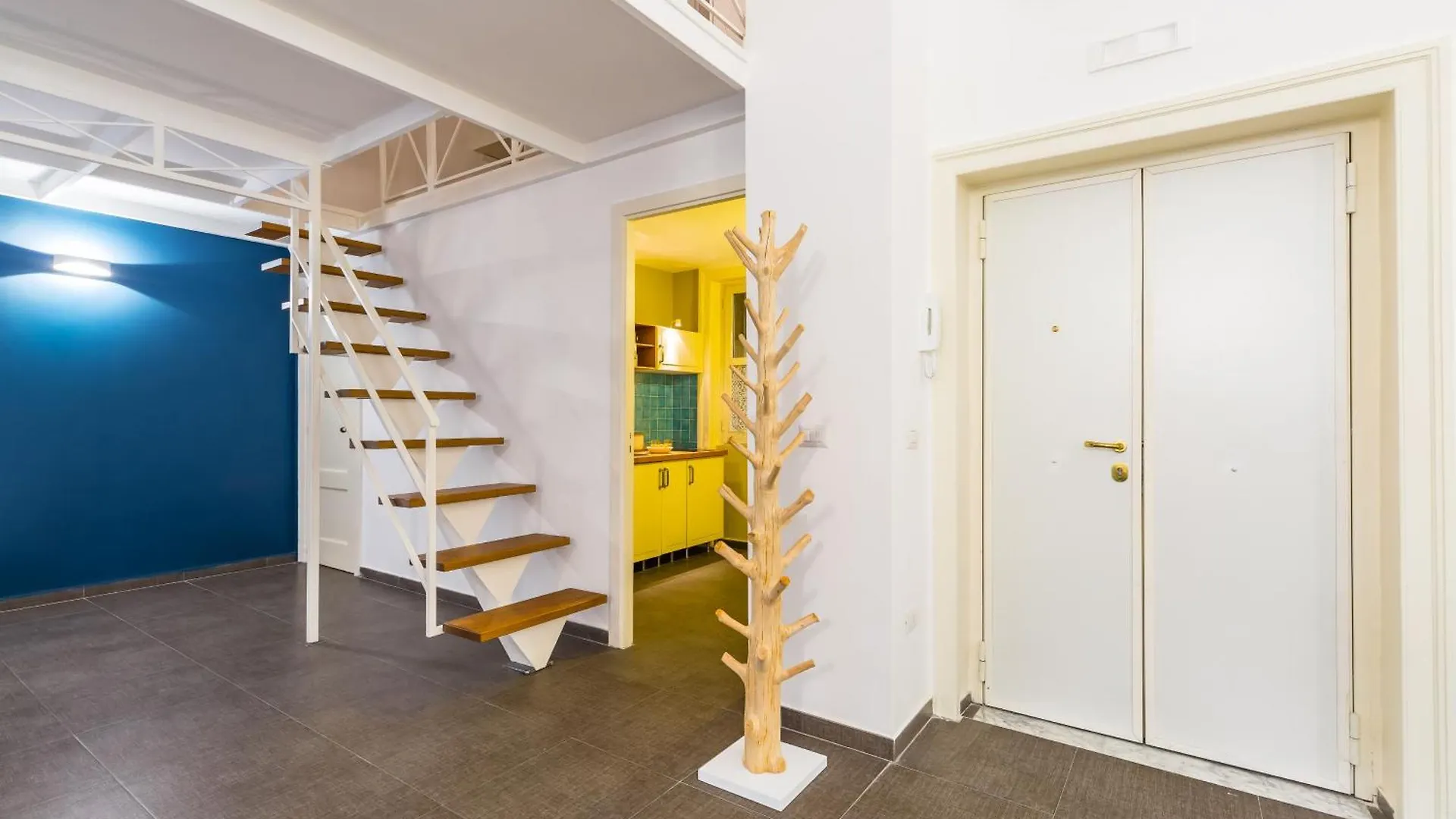 Design Apartment At Spaccanapoli By Wonderful Italy 0*, Naples