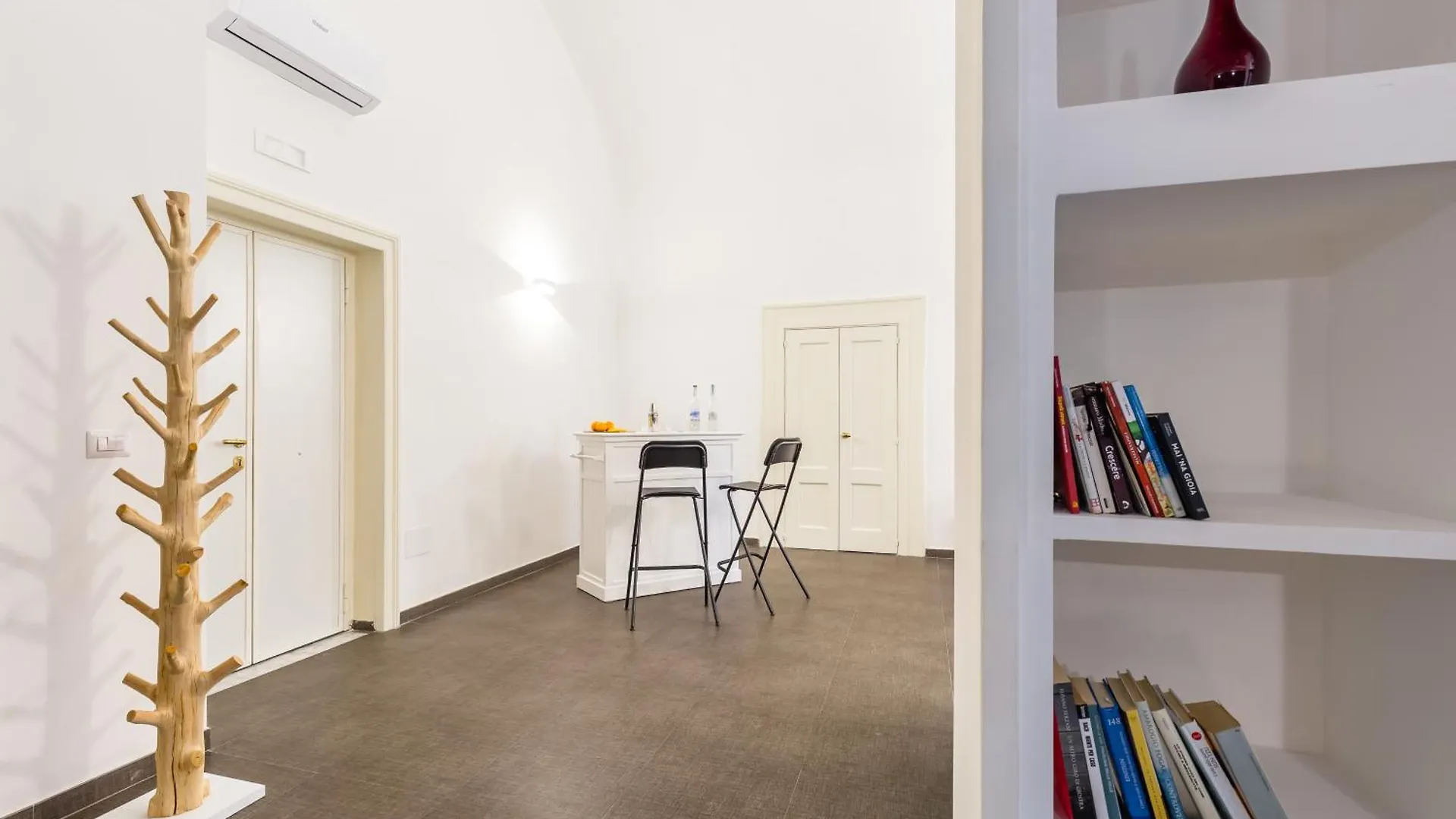 Design Apartment At Spaccanapoli By Wonderful Italy  Naples
